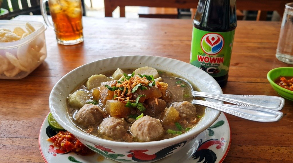 Resep Bakso Kikil Sapi Kuah Kaldu Medok Gurih ala Wowin Food