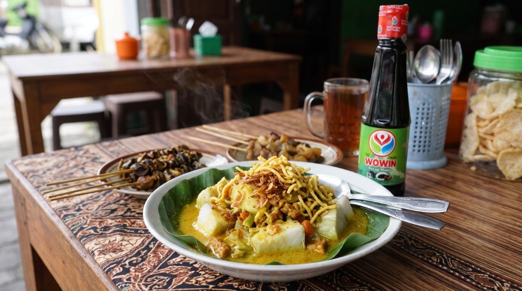 Resep Kupat Glabed Tegal Kuah Kental Gurih ala Wowin Food
