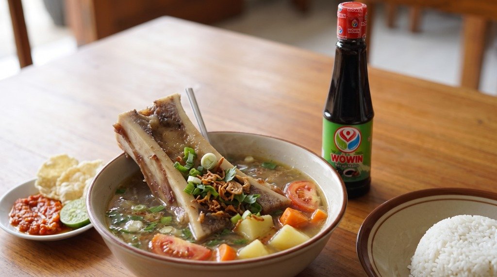 Resep Sup Tulang Sumsum Sapi Kuah Gurih Medok ala Wowin Food